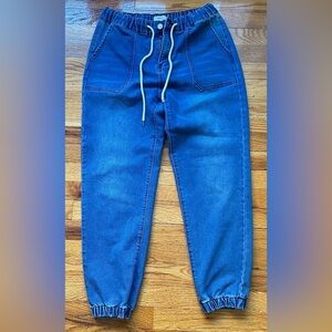 Forever 21 woman’s Relaxed Blue Jeans